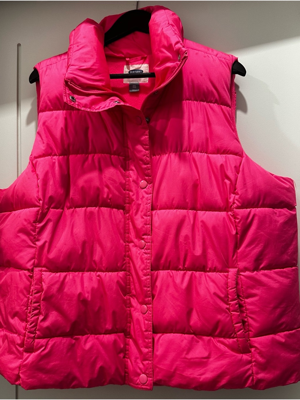 Old Navy Women's Bright Pink Quilted Puffer Vest